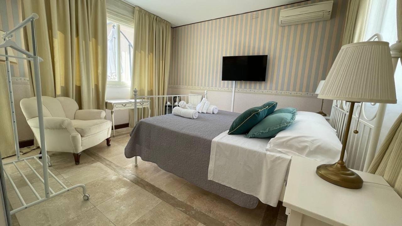 Palazzo Chiara Hotel Cagliari Luaran gambar