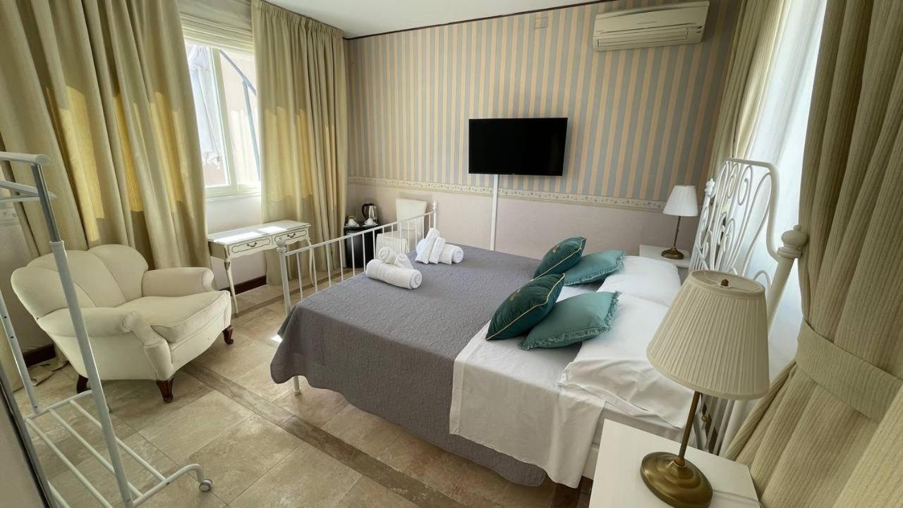 Palazzo Chiara Hotel Cagliari Luaran gambar